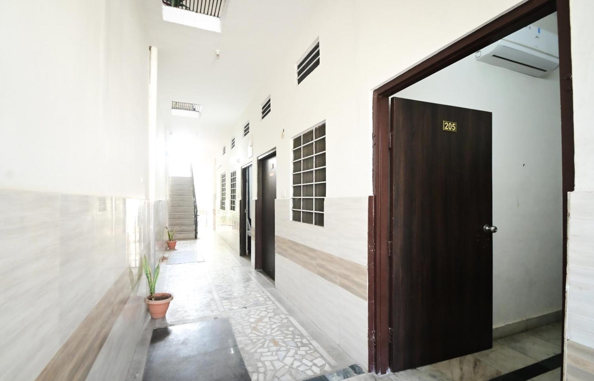 Hotel Apoorv - Near Jaipur Railway Station Buitenkant foto
